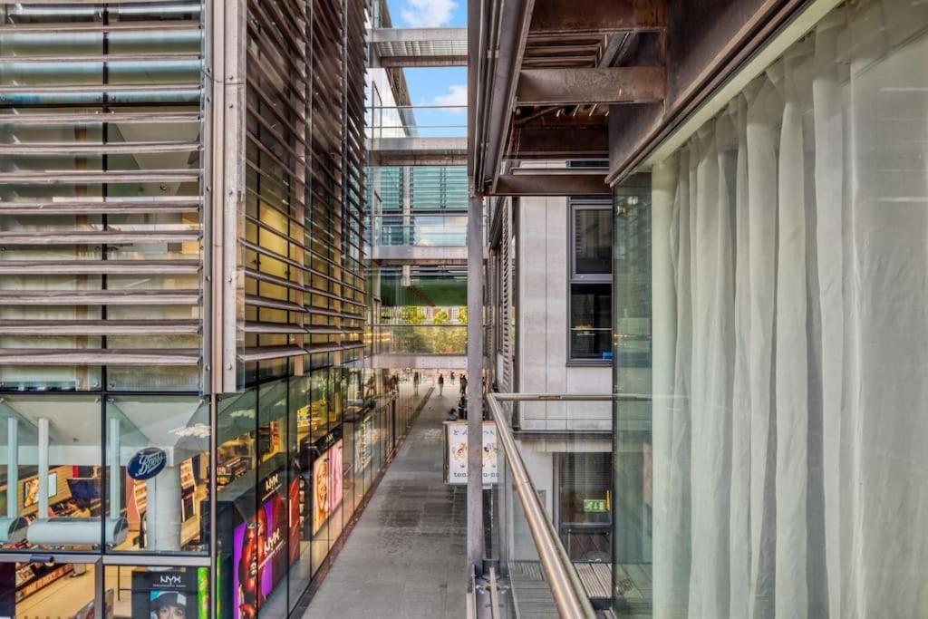 3 Bdr & 2 Bathroom In Bond Street- Central Appartamento *