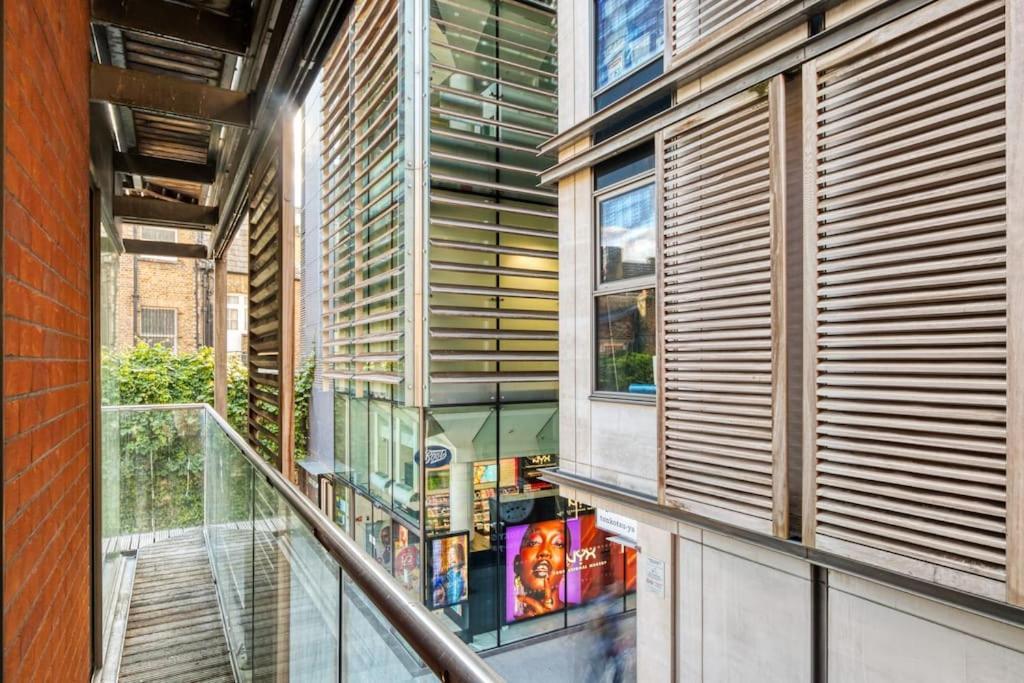3 Bdr & 2 Bathroom In Bond Street- Central