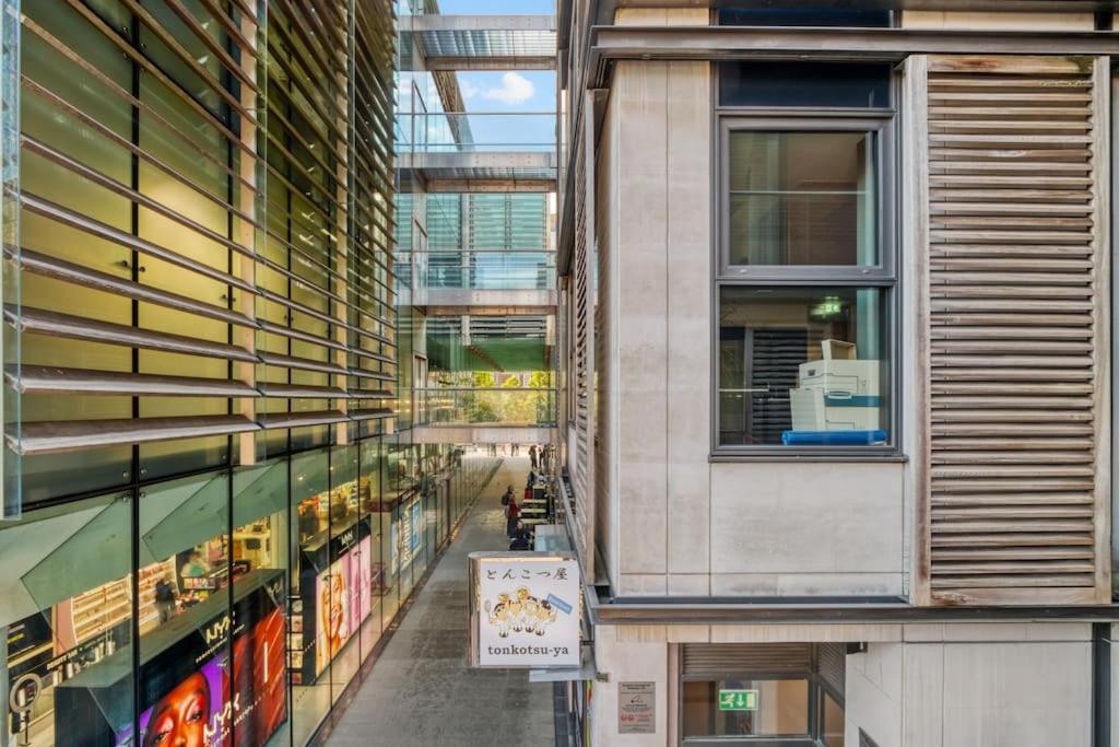 Appartamento 3 Bdr & 2 Bathroom In Bond Street- Central *